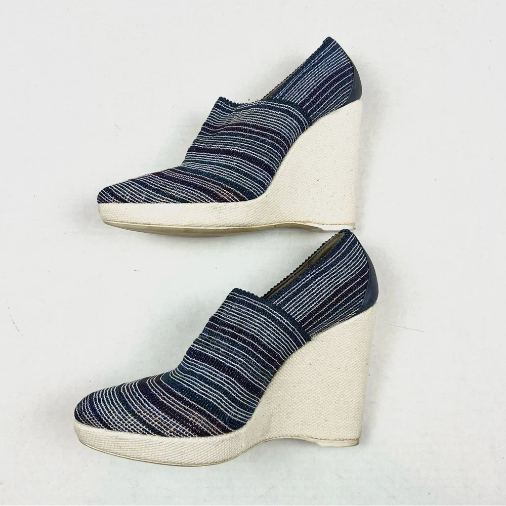Donald J. Pliner Striped Closed Toe Blue & Cream Wedges